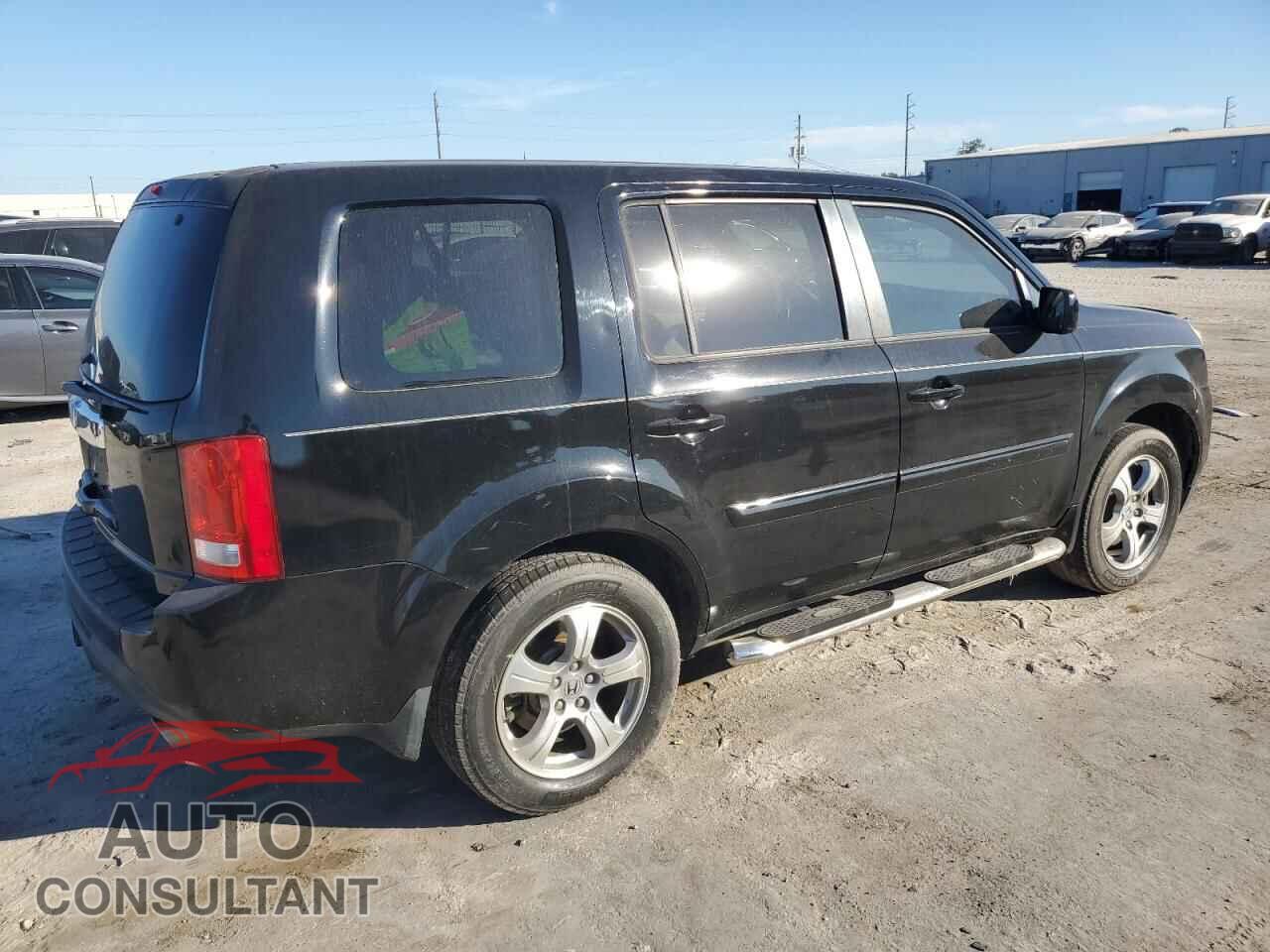 HONDA PILOT 2015 - 5FNYF3H6XFB016163