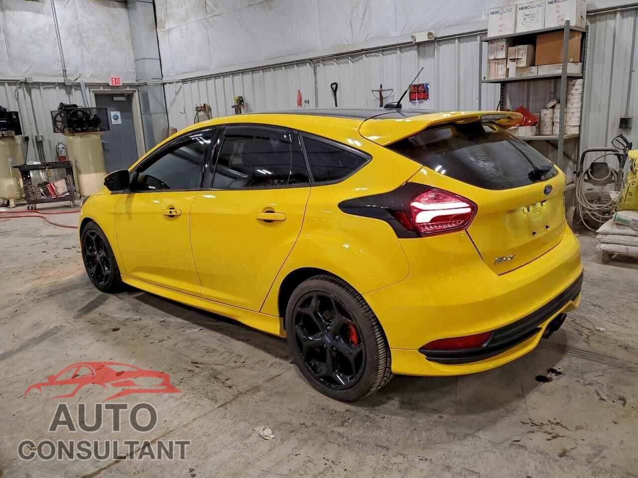 FORD FOCUS 2017 - 1FADP3L90HL222921