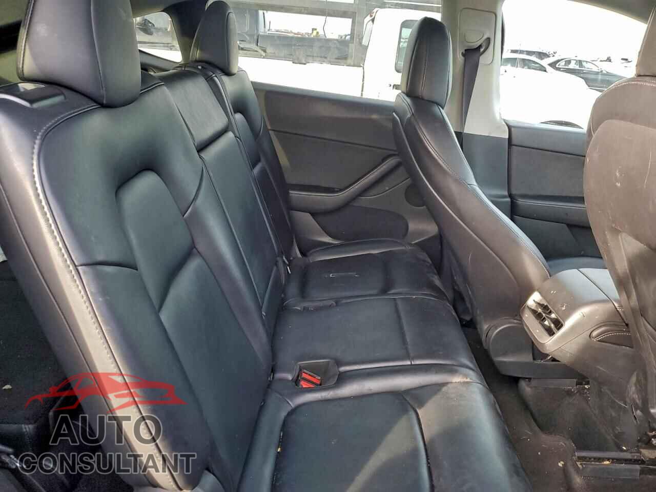 TESLA MODEL Y 2022 - 7SAYGAEE4NF316425