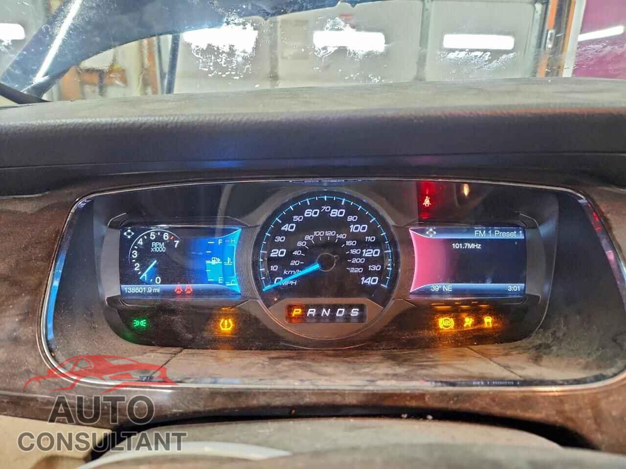 FORD TAURUS 2015 - 1FAHP2F81FG110150