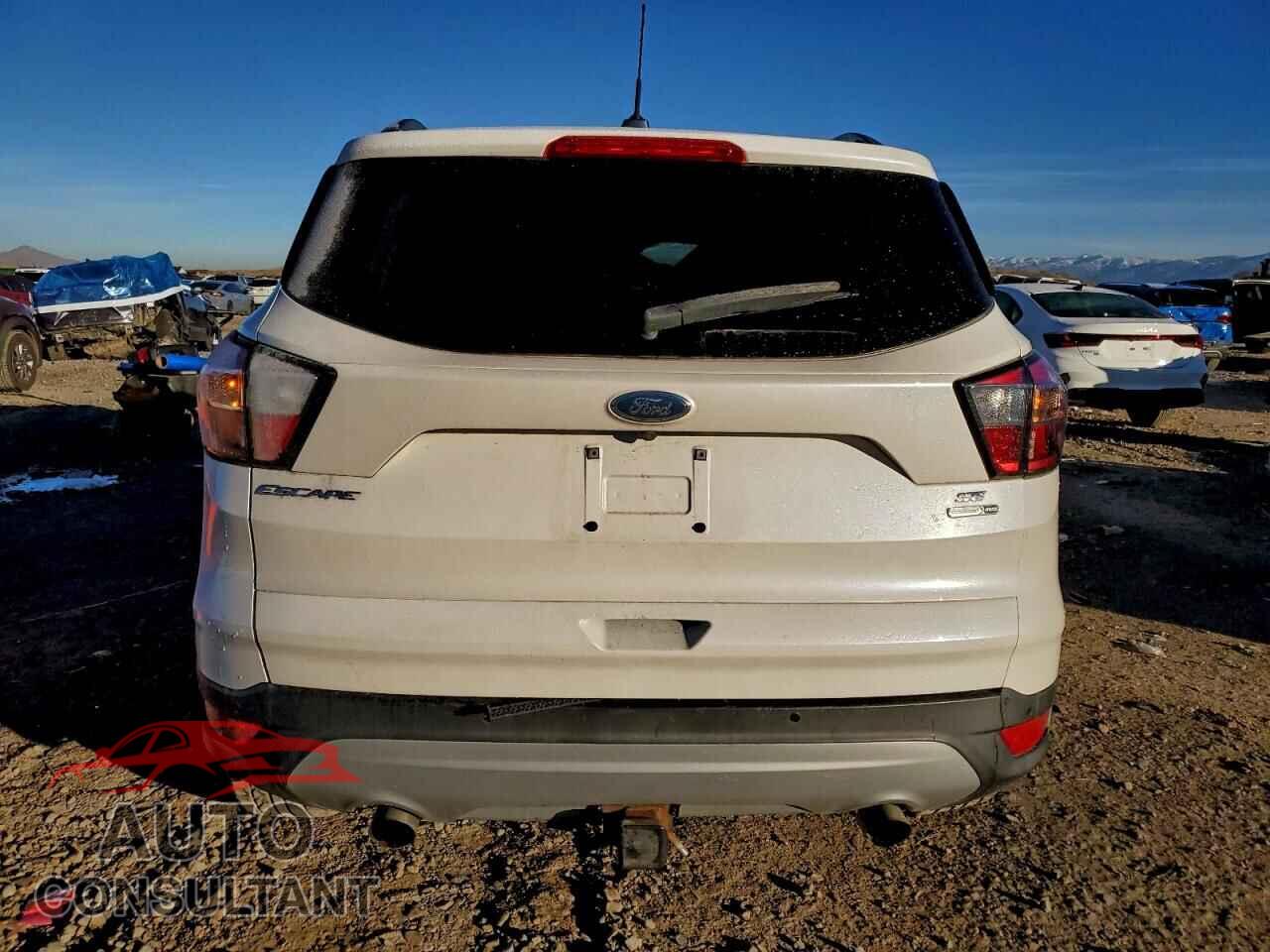 FORD ESCAPE 2017 - 1FMCU9G90HUE36177