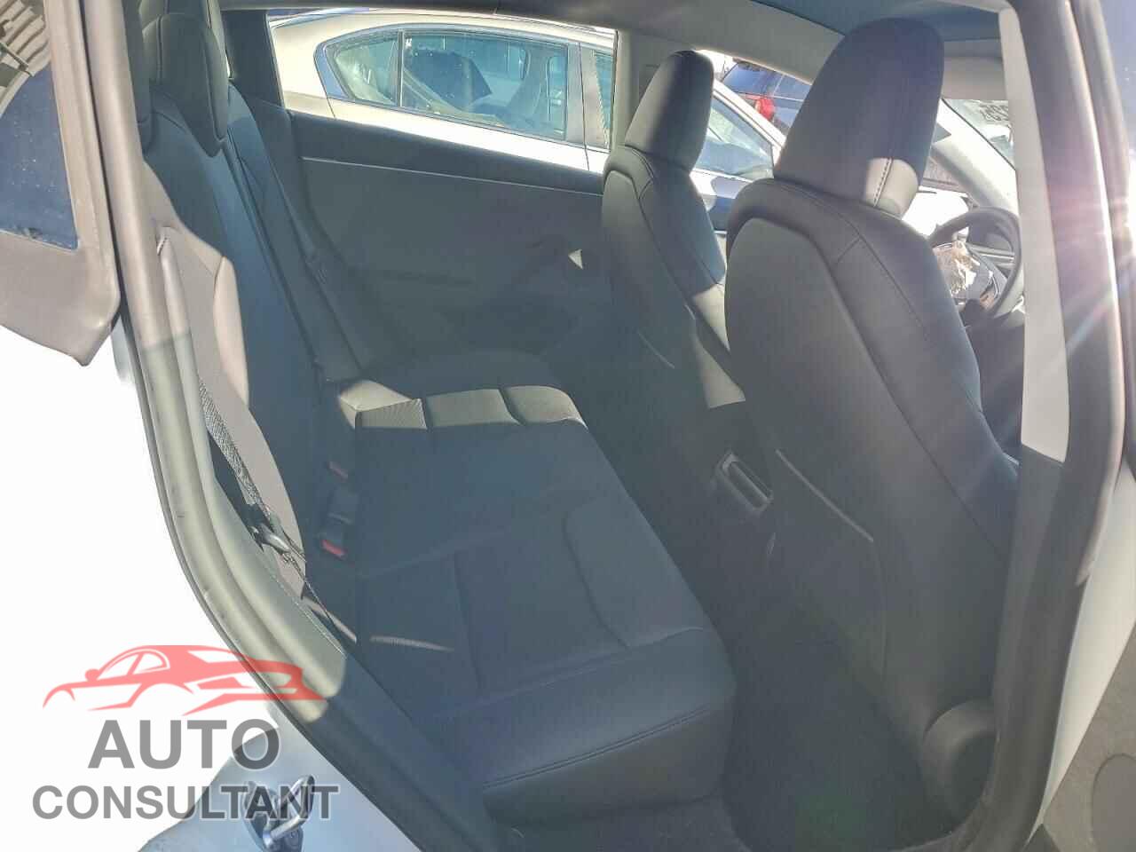 TESLA MODEL 3 2025 - 5YJ3E1EA8SF031376