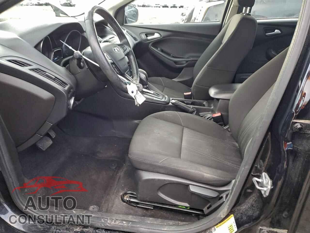 FORD FOCUS 2017 - 1FADP3K29HL326523