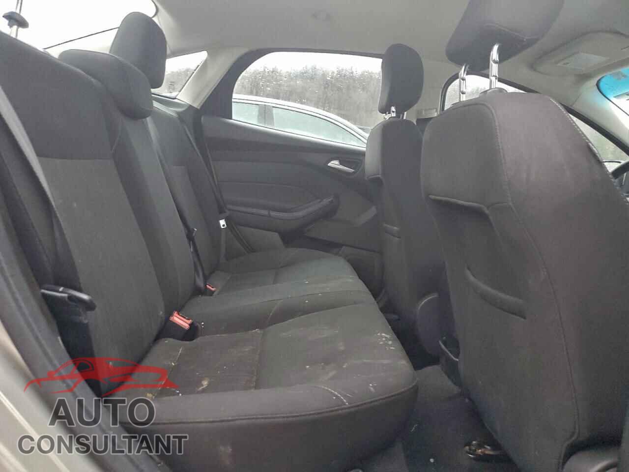 FORD FOCUS 2016 - 1FADP3F23GL251021