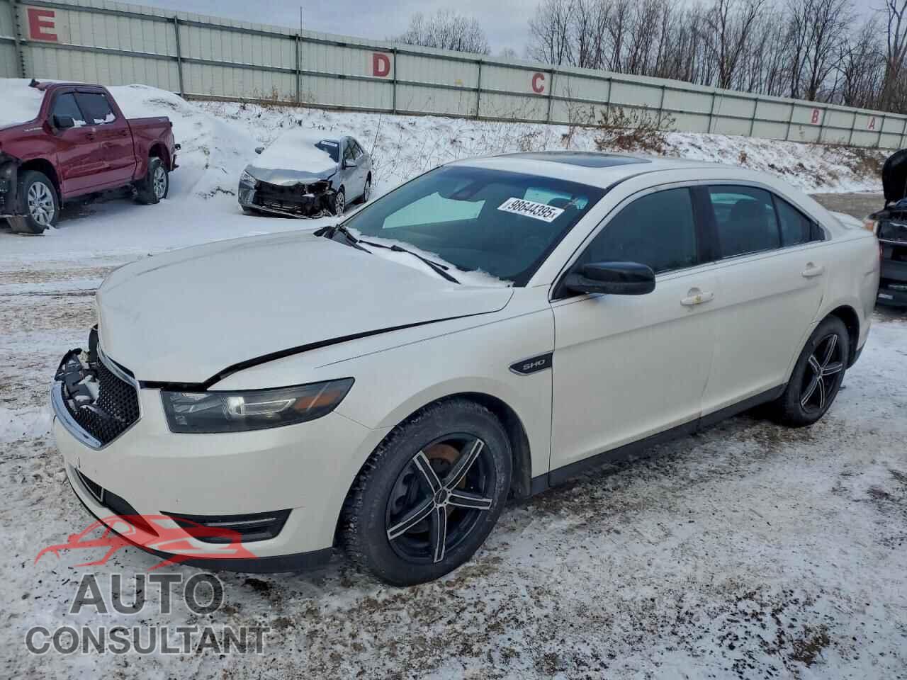 FORD TAURUS 2014 - 1FAHP2KT2EG104401
