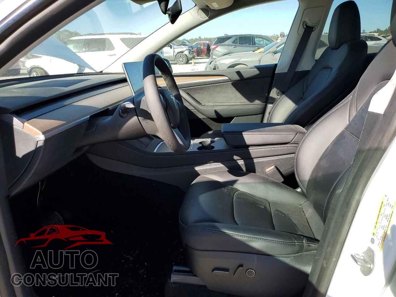 TESLA MODEL Y 2023 - 7SAYGDEE7PF764517