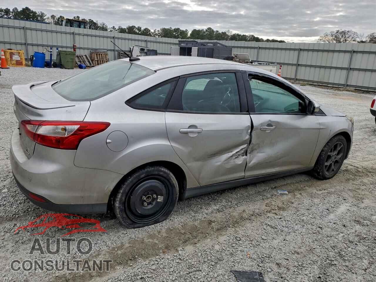 FORD FOCUS 2014 - 1FADP3F26EL126219