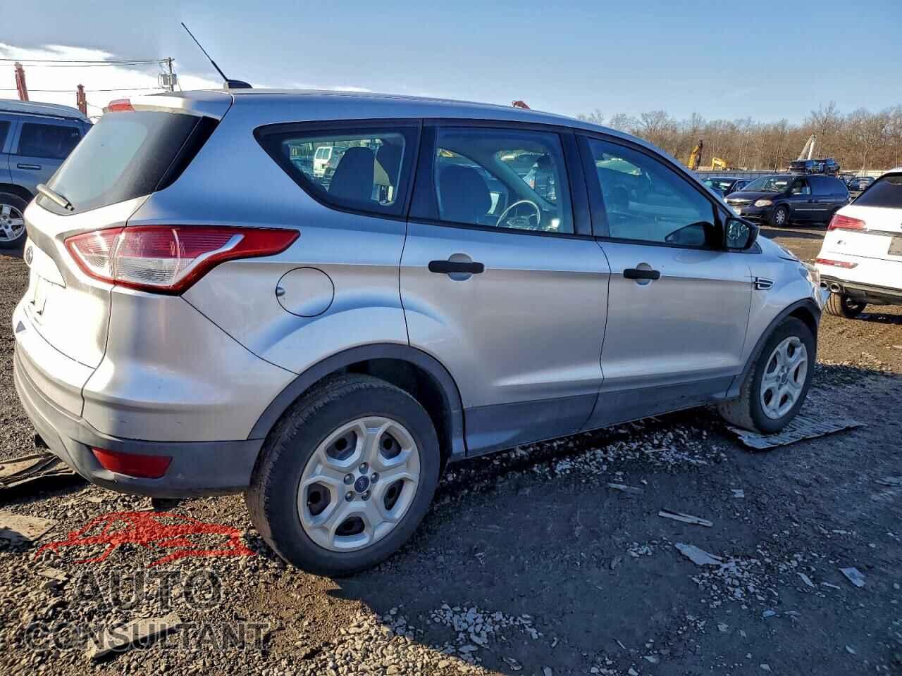 FORD ESCAPE 2016 - 1FMCU0F70GUC48351