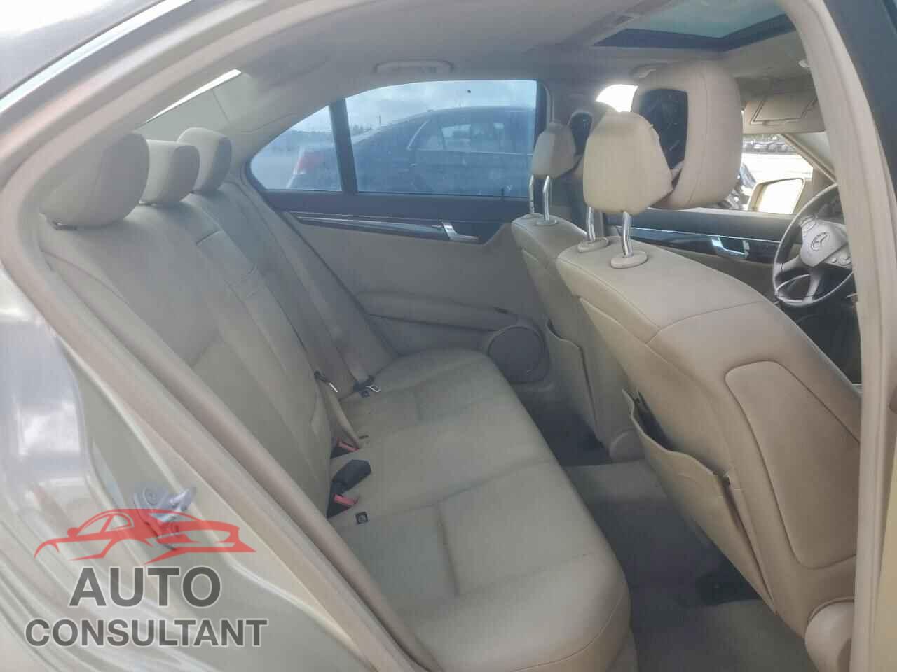 MERCEDES-BENZ C-CLASS 2010 - WDDGF5EB4AR098277