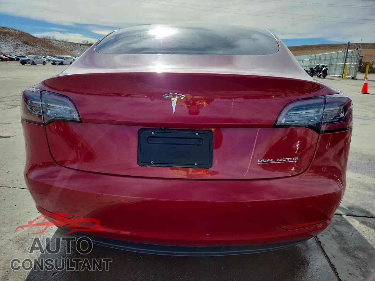 TESLA MODEL 3 2020 - 5YJ3E1ECXLF586512