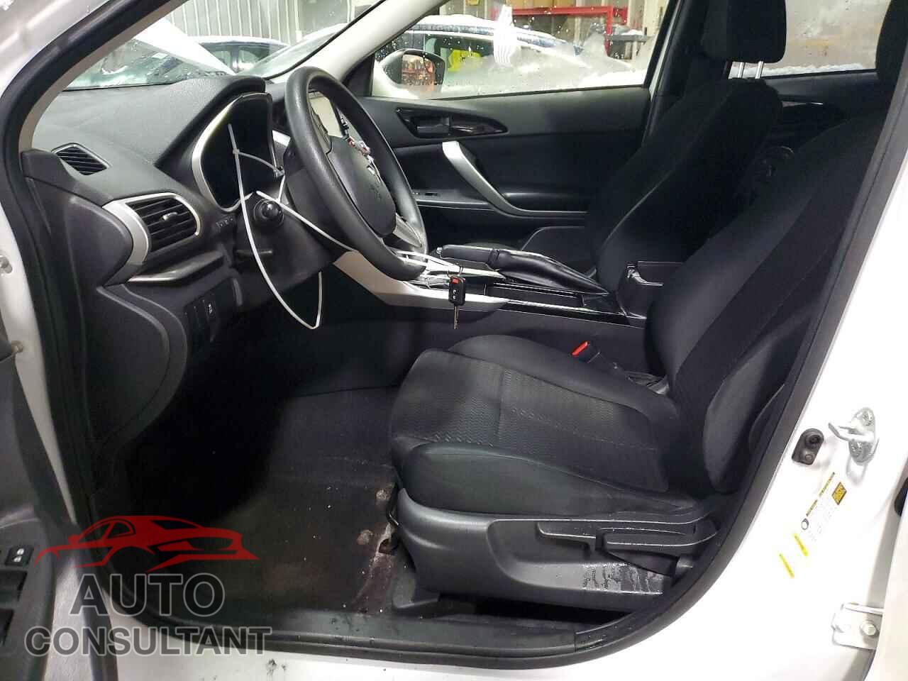 MITSUBISHI ECLIPSE 2018 - JA4AT3AA6JZ027456