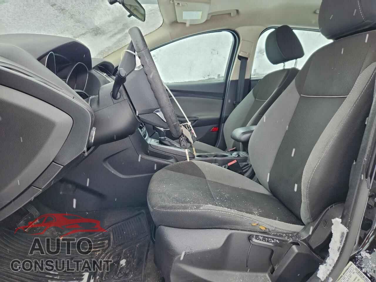 FORD FOCUS 2014 - 1FADP3F23EL372046