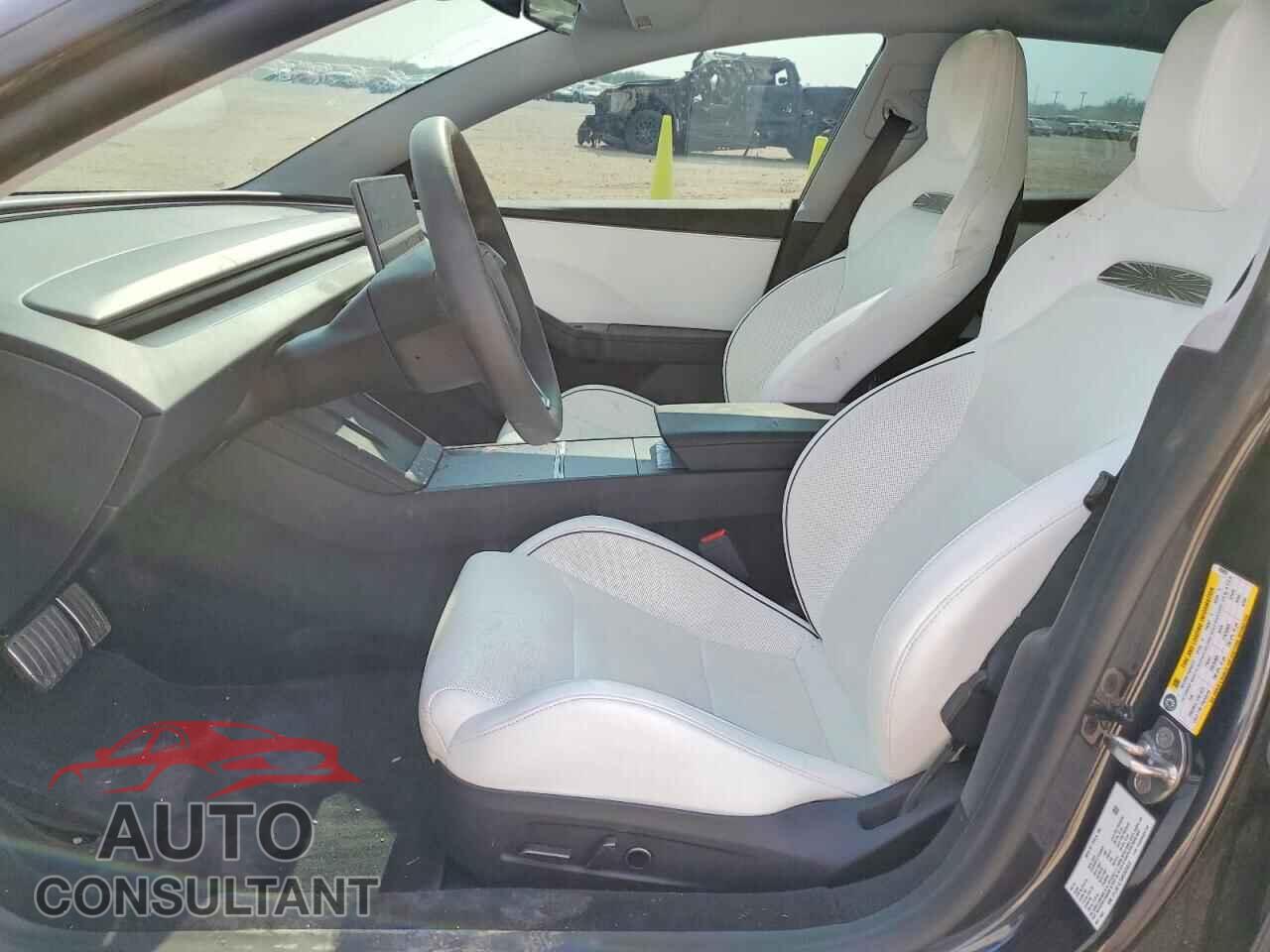 TESLA MODEL 3 2024 - 5YJ3E1ET6RF855825