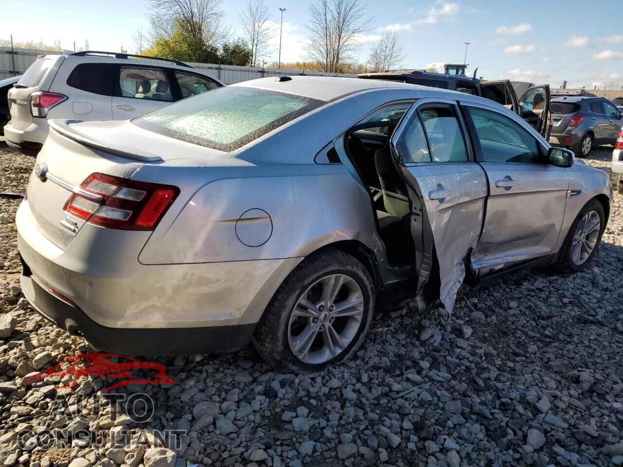FORD TAURUS 2013 - 1FAHP2E85DG192401