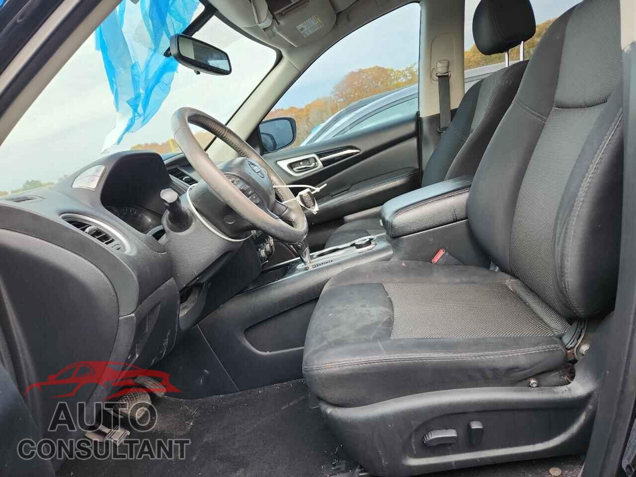 NISSAN PATHFINDER 2018 - 5N1DR2MM2JC602121