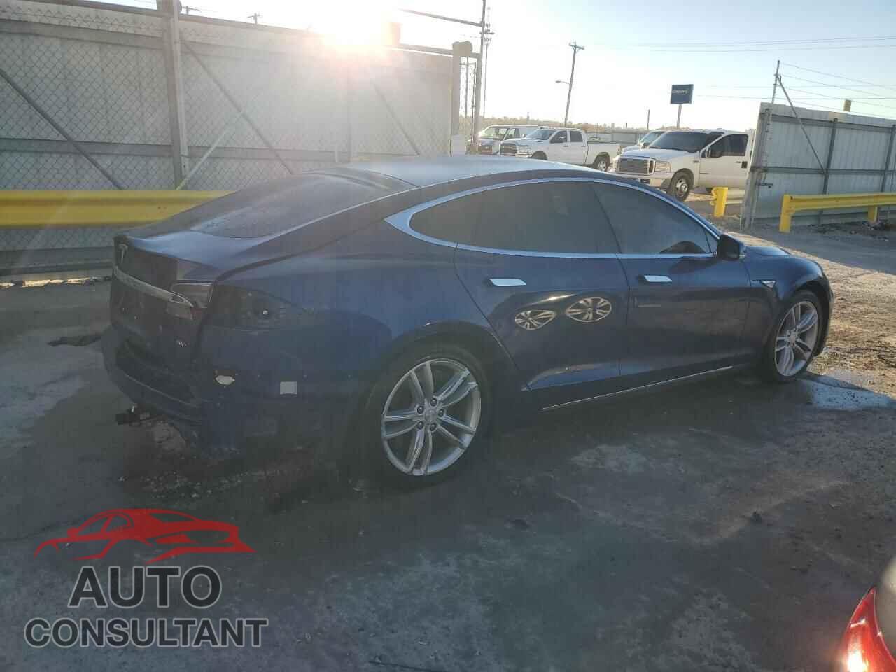 TESLA MODEL S 2015 - 5YJSA1V27FF099092
