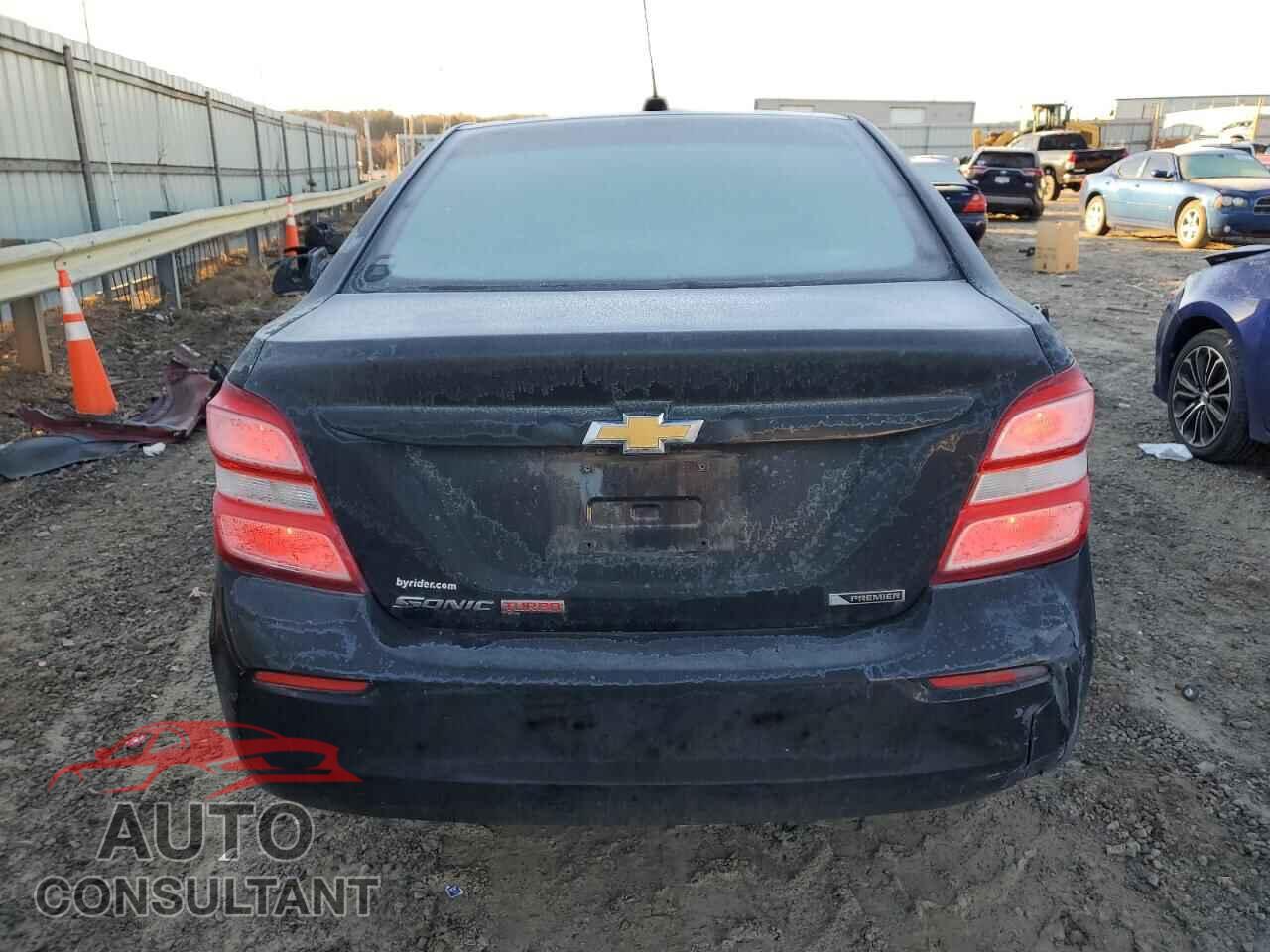 CHEVROLET SONIC 2017 - 1G1JF5SB4H4116734