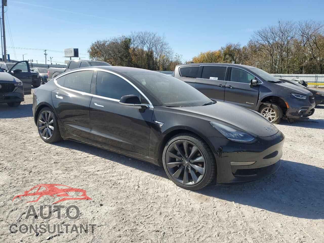 TESLA MODEL 3 2018 - 5YJ3E1EB0JF074794