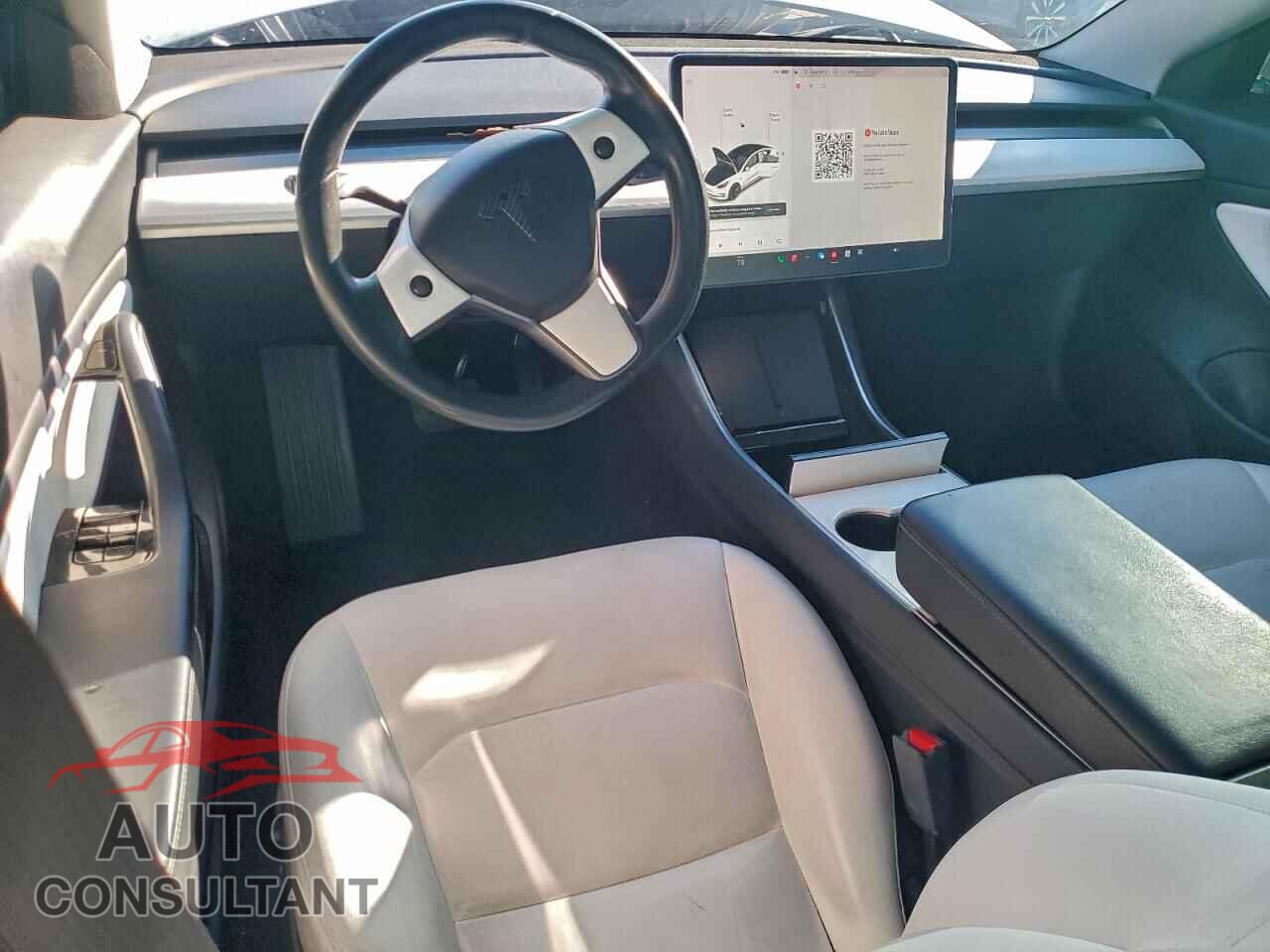 TESLA MODEL 3 2019 - 5YJ3E1EB9KF213595