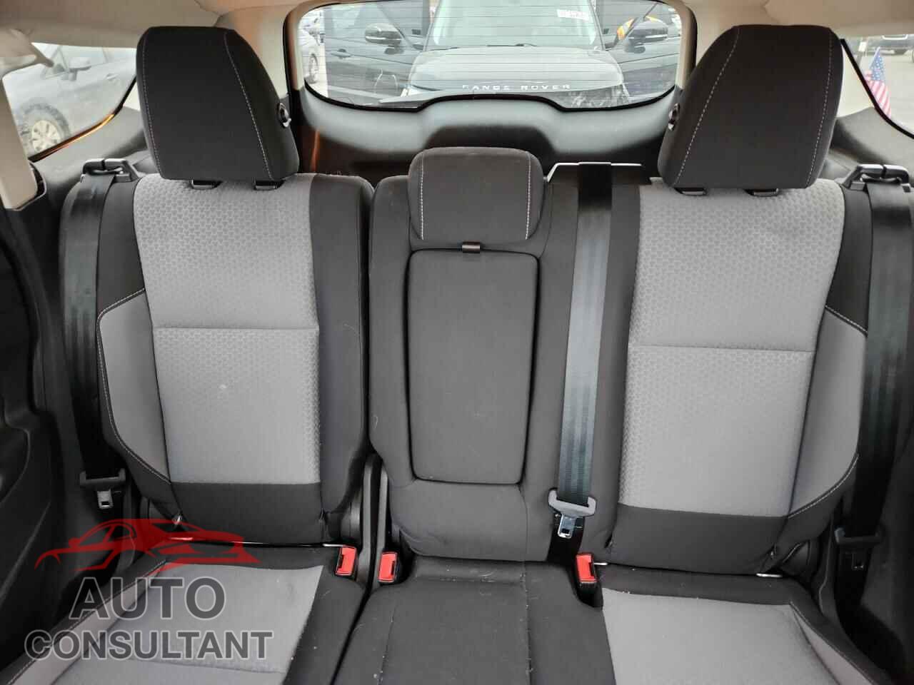 FORD ESCAPE 2017 - 1FMCU9GD8HUC51167
