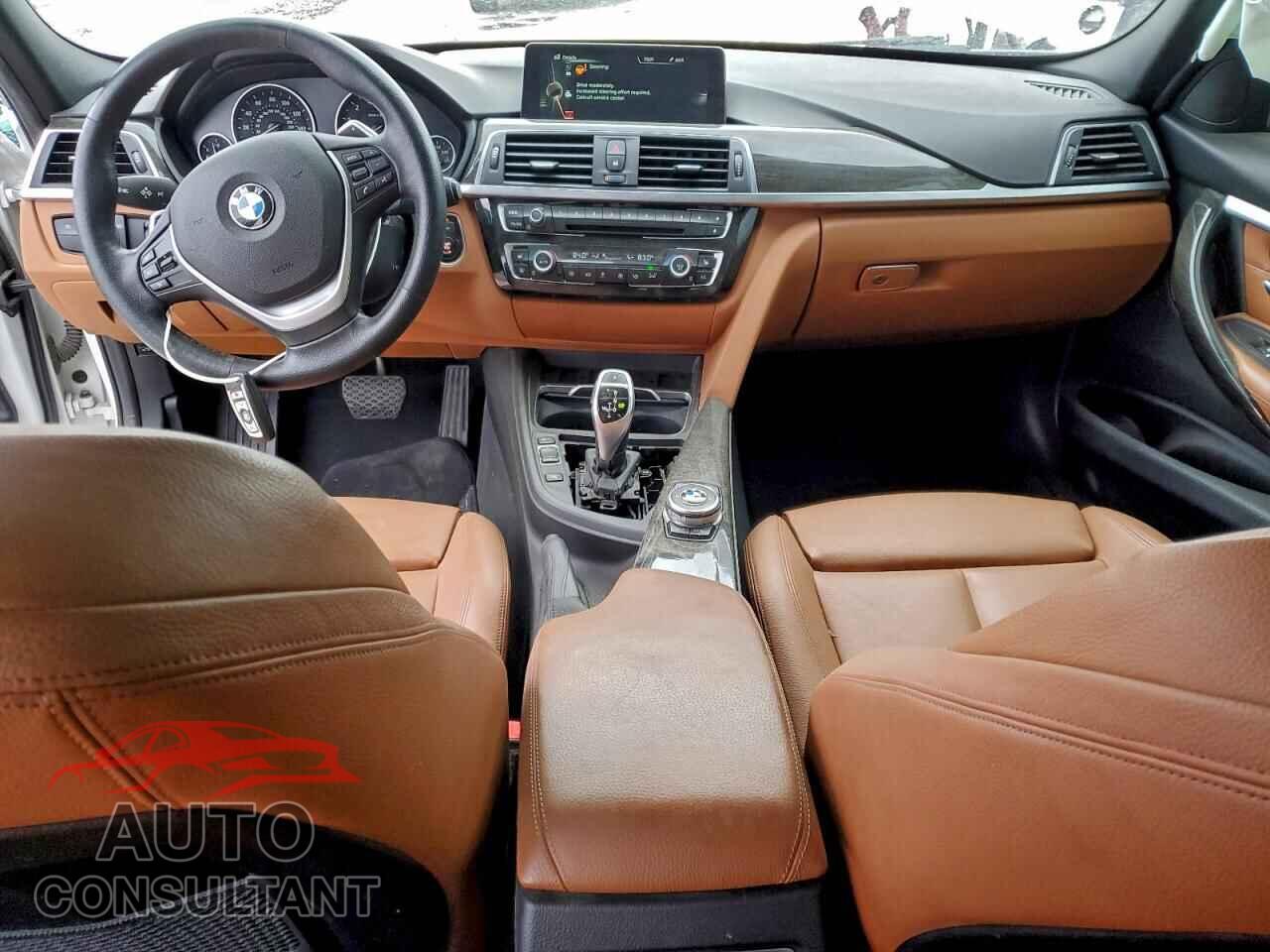BMW 3 SERIES 2016 - WBA8E3G54GNU01892