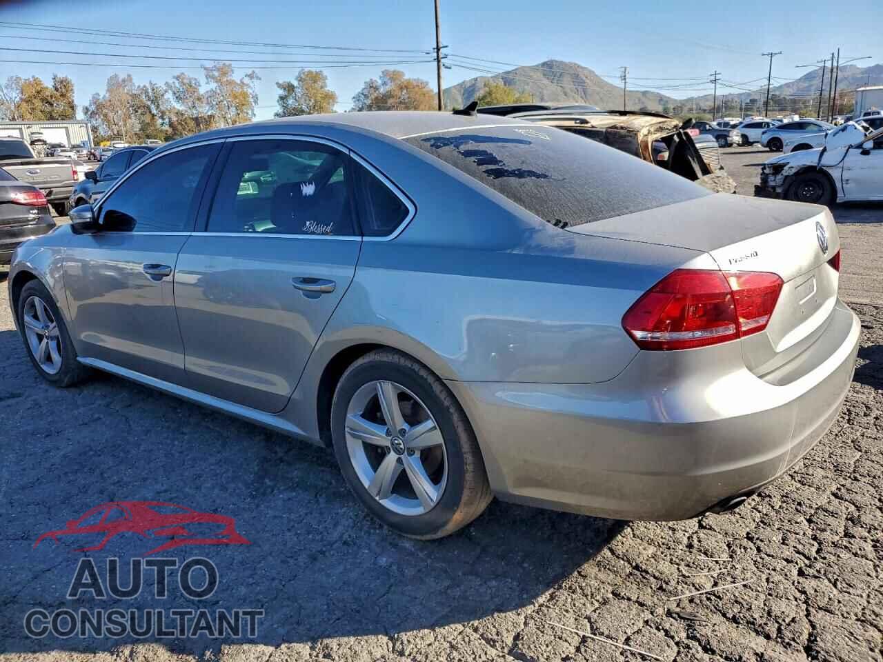 VOLKSWAGEN PASSAT 2014 - 1VWBT7A37EC107812