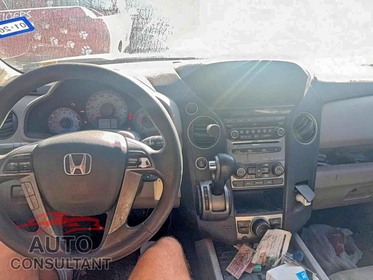 HONDA PILOT 2015 - 5FNYF4H36FB034896