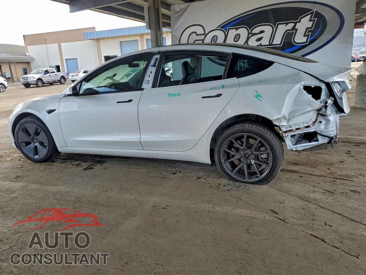 TESLA MODEL 3 2023 - 5YJ3E1EA8PF552699