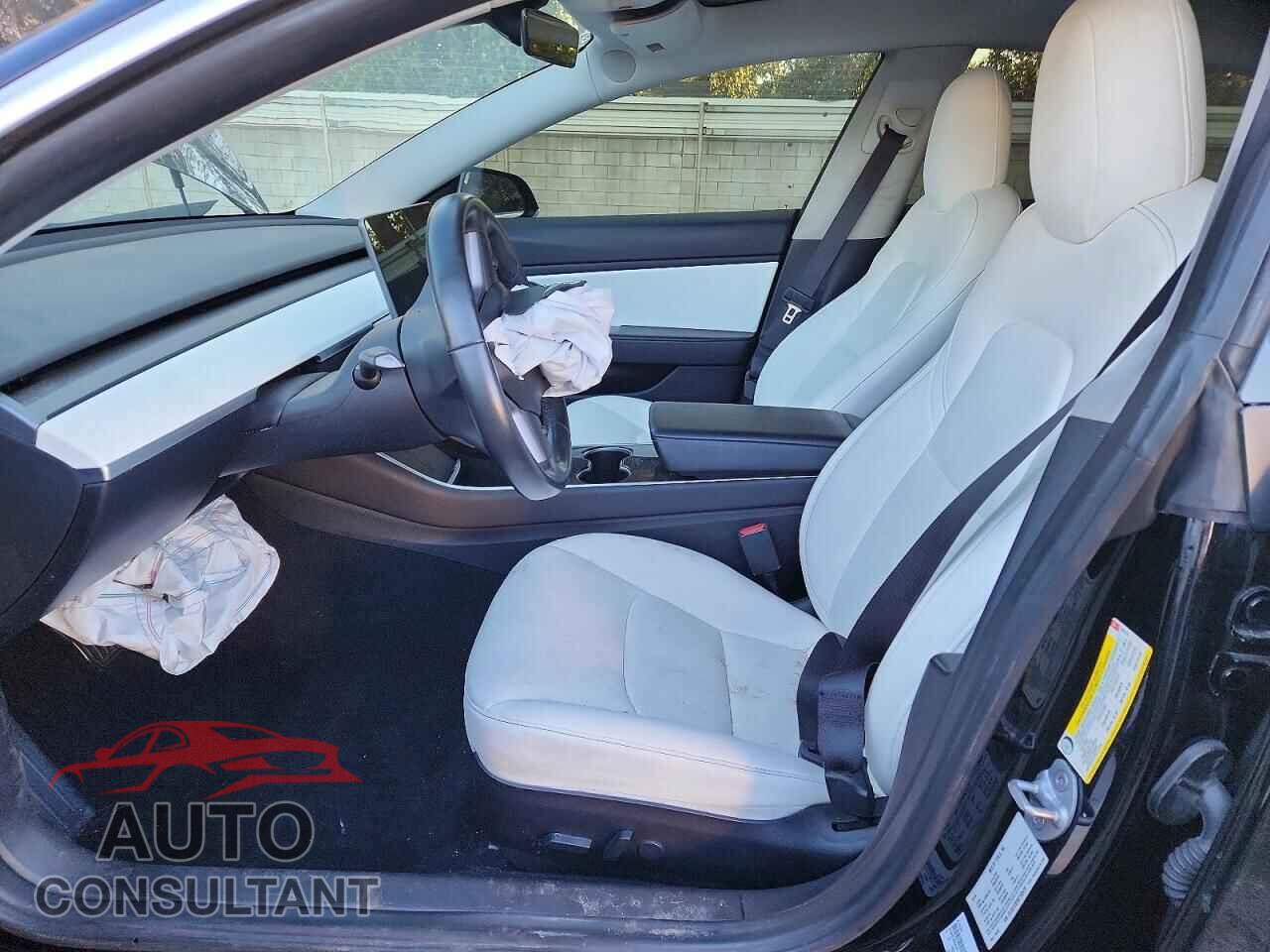 TESLA MODEL 3 2019 - 5YJ3E1EBXKF192479