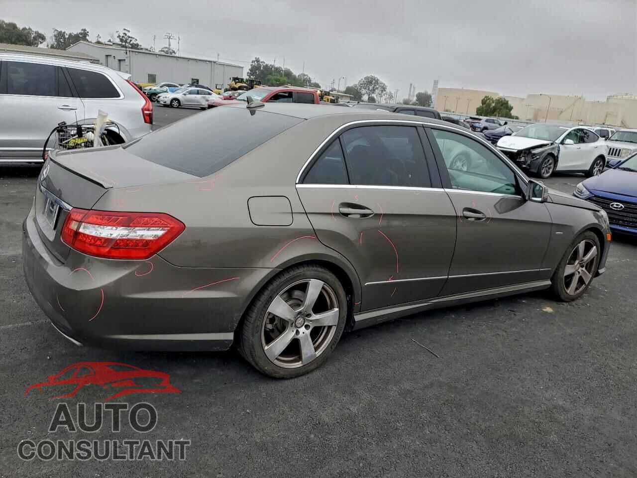 MERCEDES-BENZ E-CLASS 2012 - WDDHF5KBXCA643649