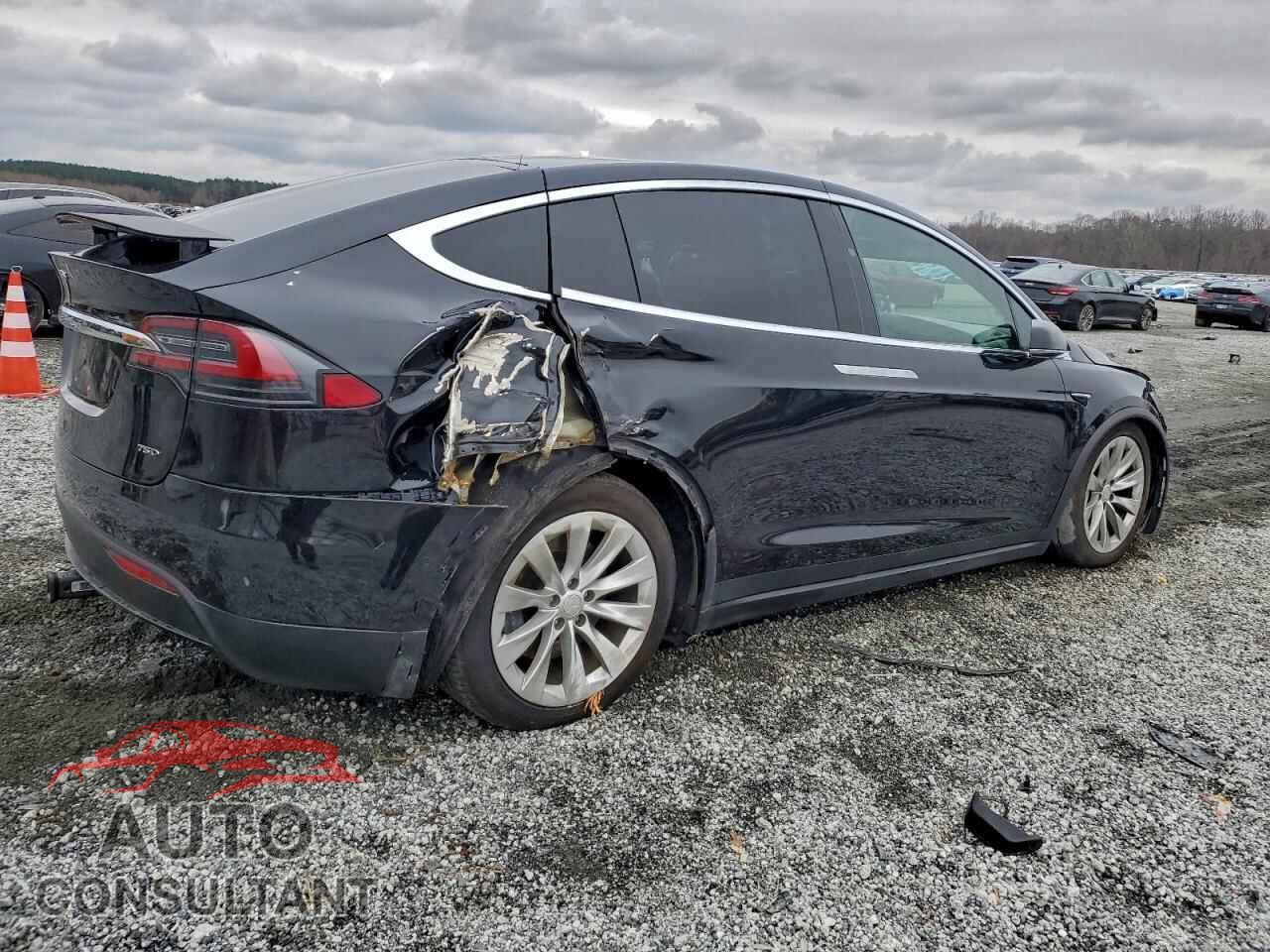 TESLA MODEL X 2017 - 5YJXCDE20HF056783