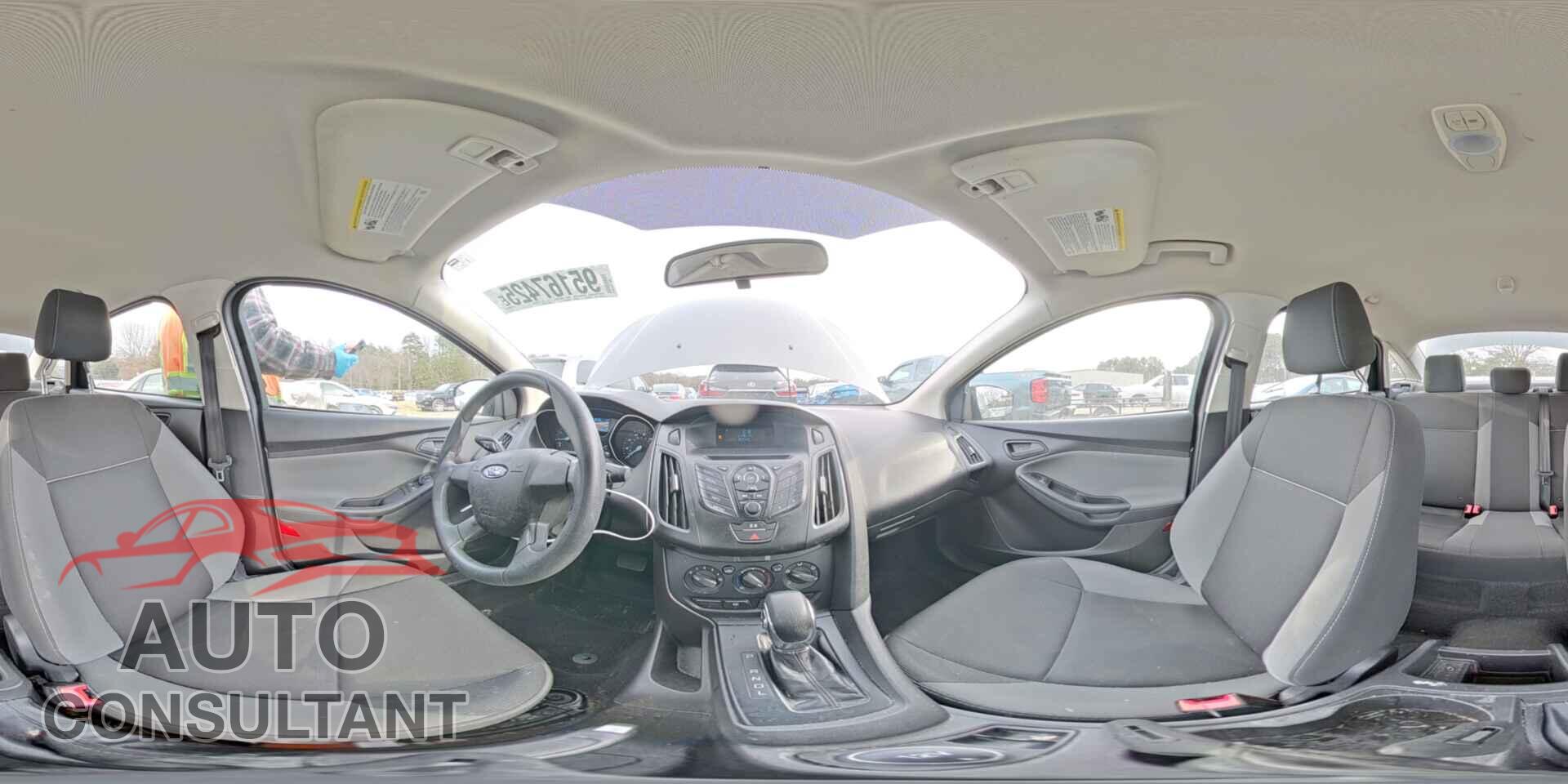 FORD FOCUS 2013 - 1FADP3E20DL370979