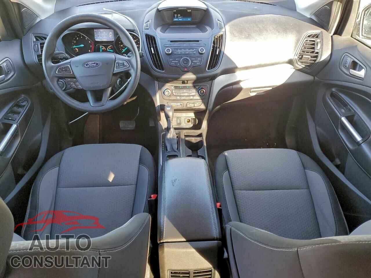 FORD ESCAPE 2017 - 1FMCU0GD2HUE84926