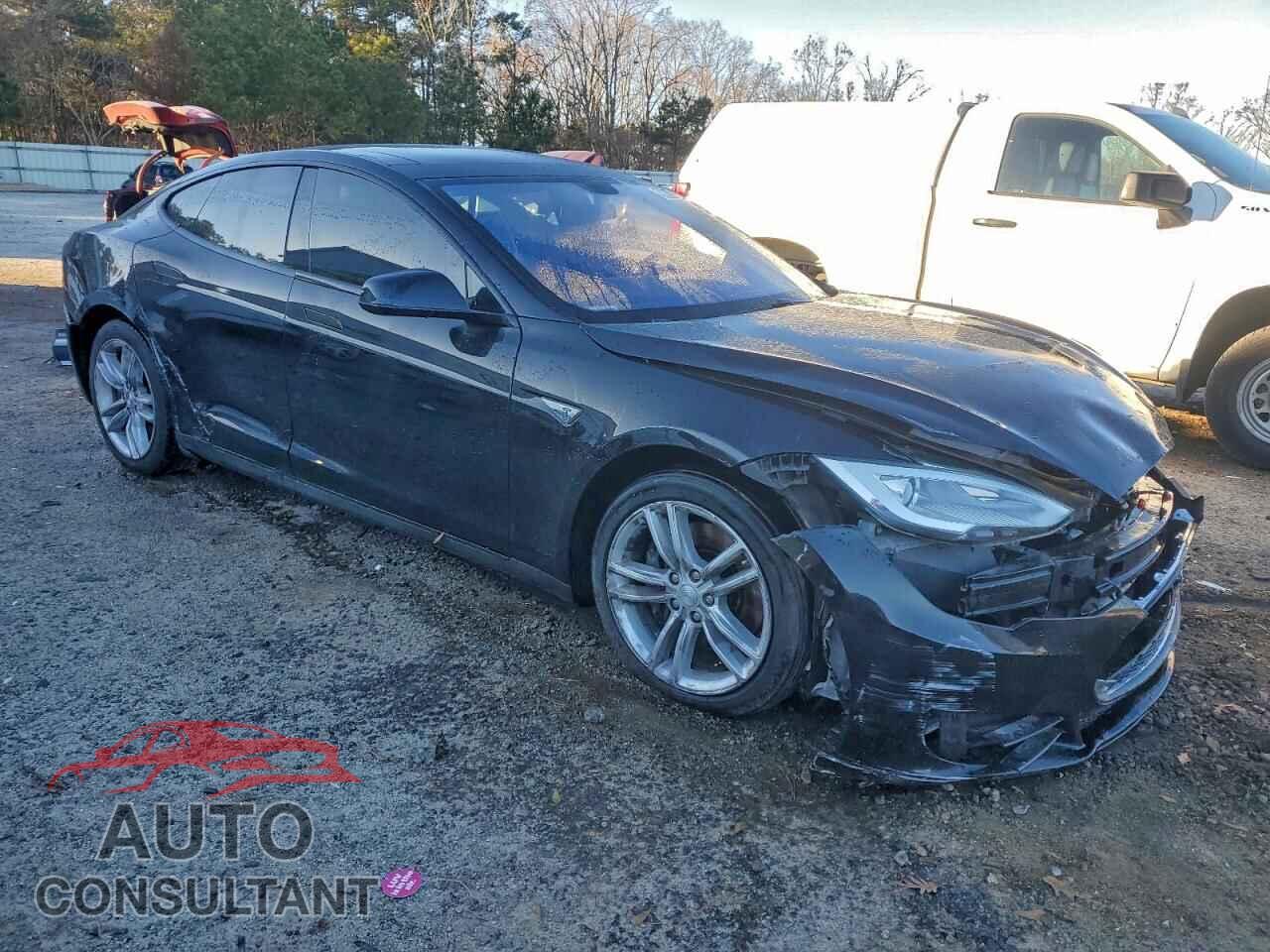 TESLA MODEL S 2014 - 5YJSA1S1XEFP43243