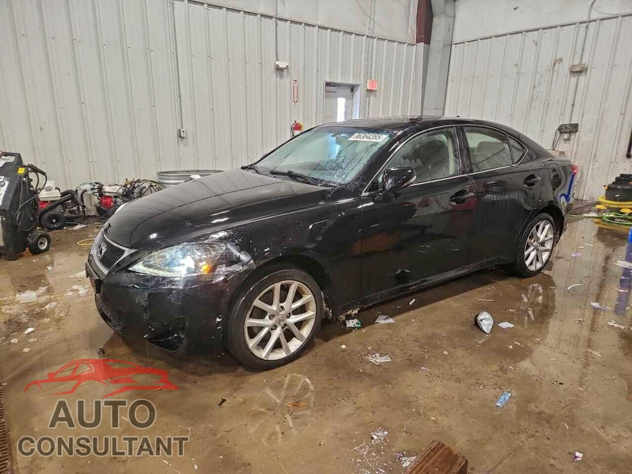 LEXUS IS 2011 - JTHCF5C2XB5048762