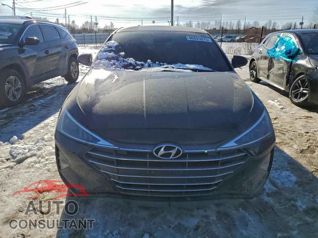 HYUNDAI ELANTRA 2019 - 5NPD74LF2KH455653