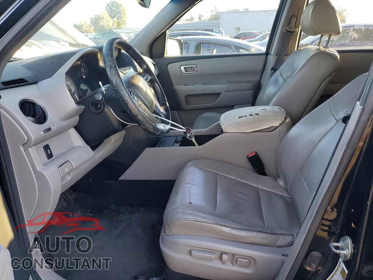 HONDA PILOT 2012 - 5FNYF3H68CB021910