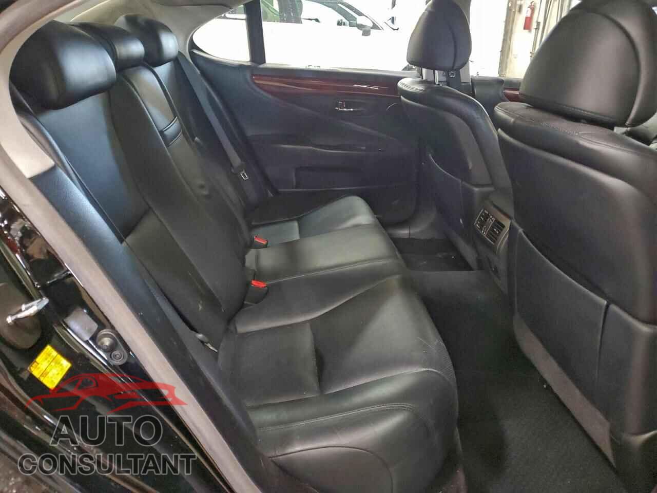 LEXUS LS460 2010 - JTHCL5EF9A5005750