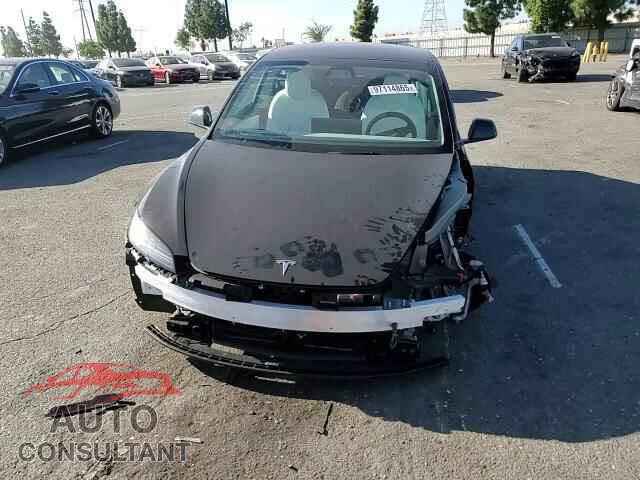 TESLA MODEL 3 2025 - 5YJ3E1EA2SF063806
