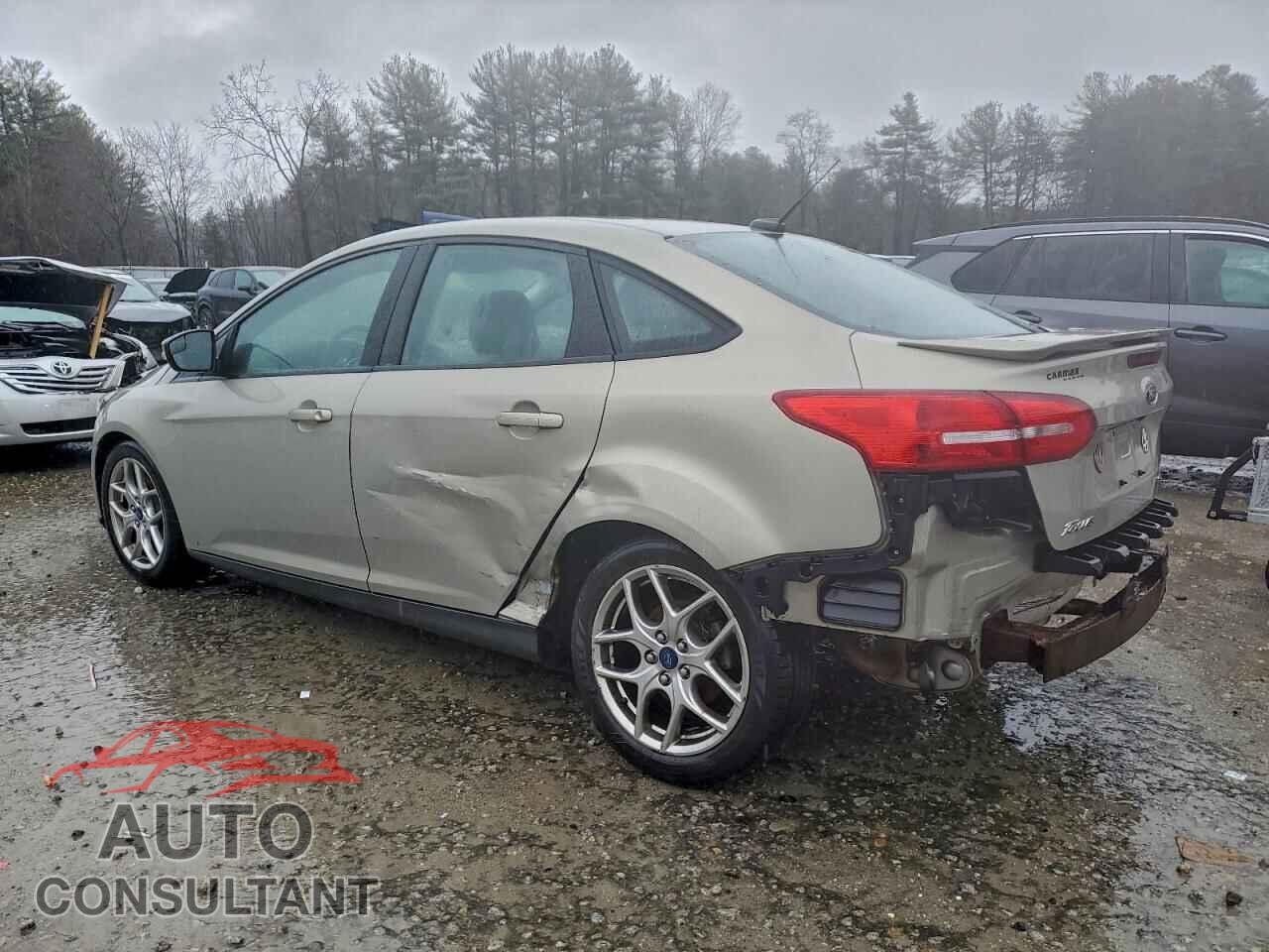 FORD FOCUS 2015 - 1FADP3F2XFL213090
