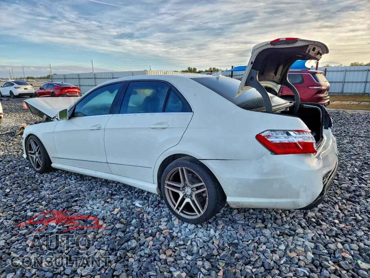MERCEDES-BENZ E-CLASS 2011 - WDDHF5GB6BA276613