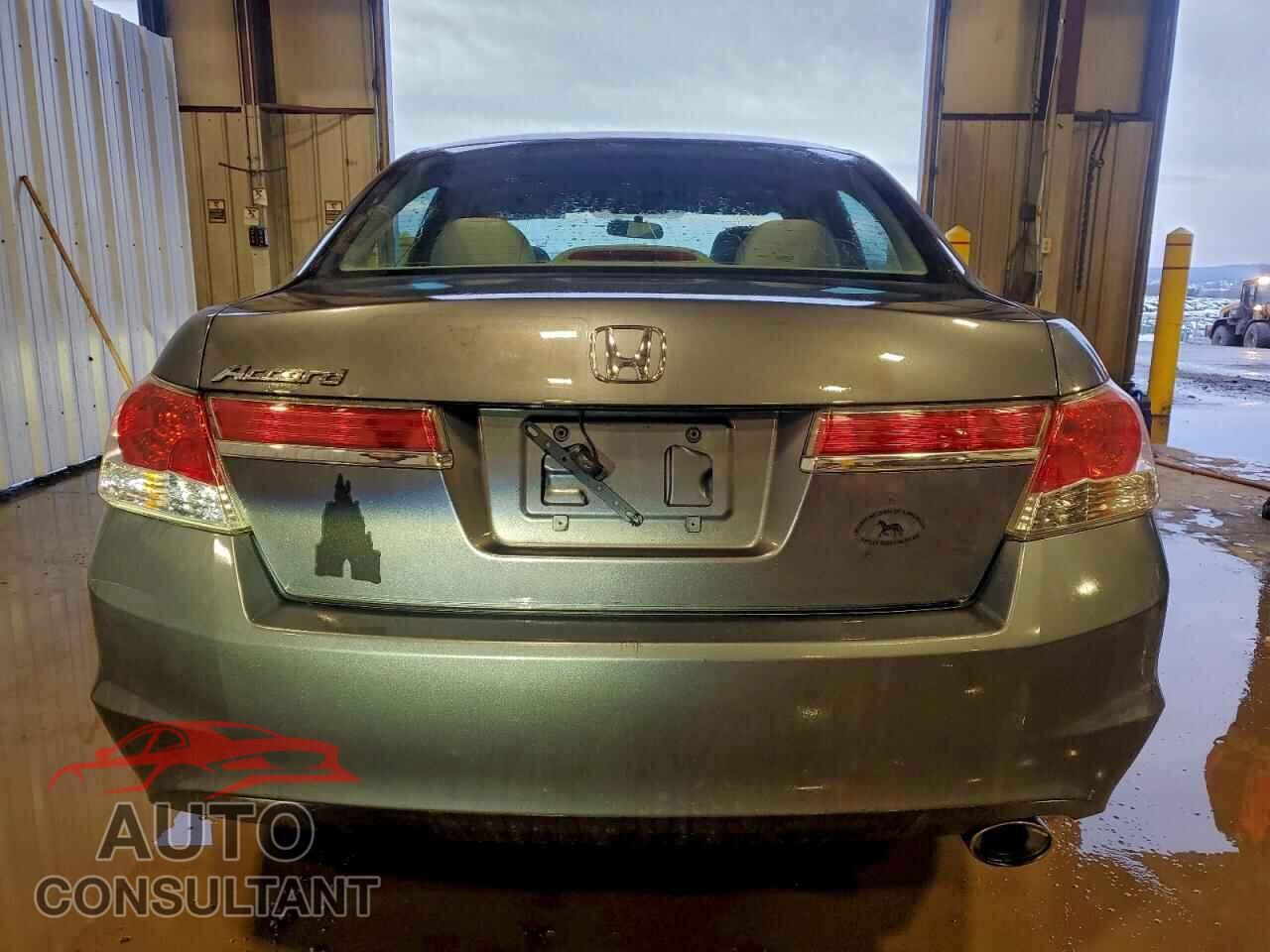 HONDA ACCORD 2012 - 1HGCP2F44CA201317