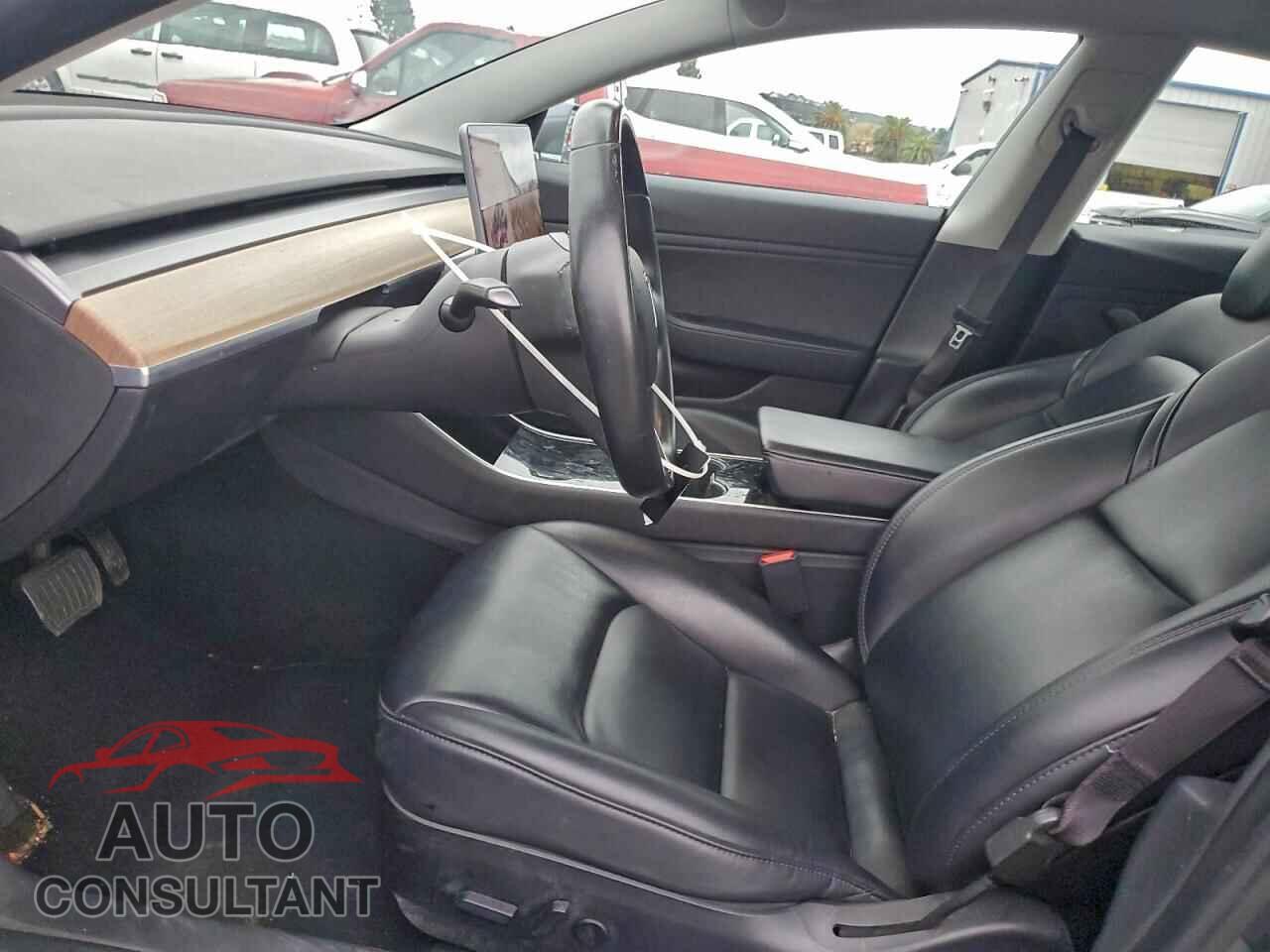 TESLA MODEL 3 2019 - 5YJ3E1EA6KF190932