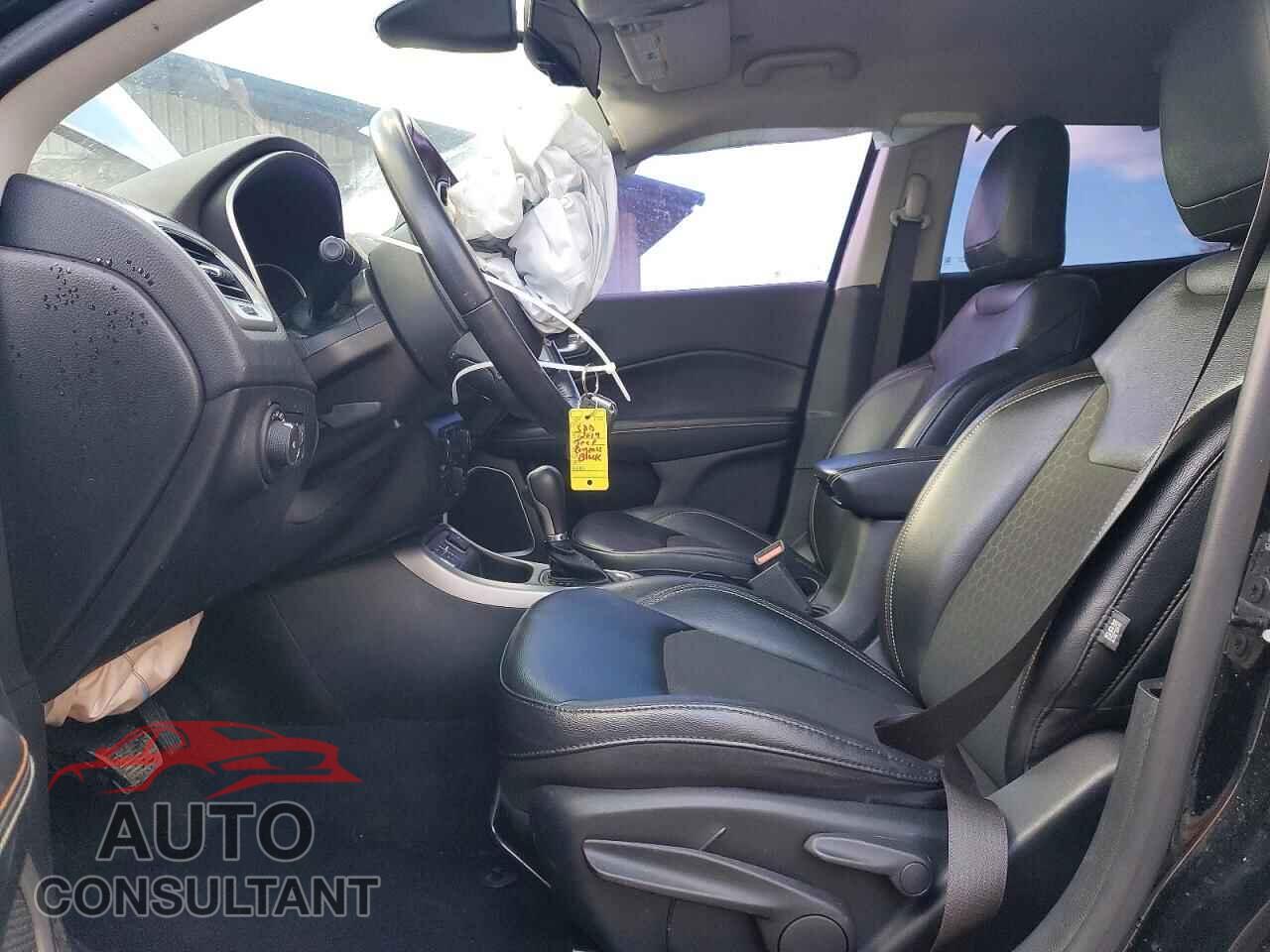 JEEP COMPASS 2019 - 3C4NJCBB3KT649512