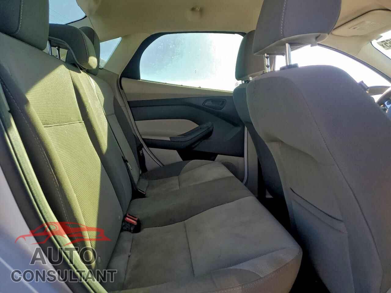 FORD FOCUS 2012 - 1FAHP3F28CL404326