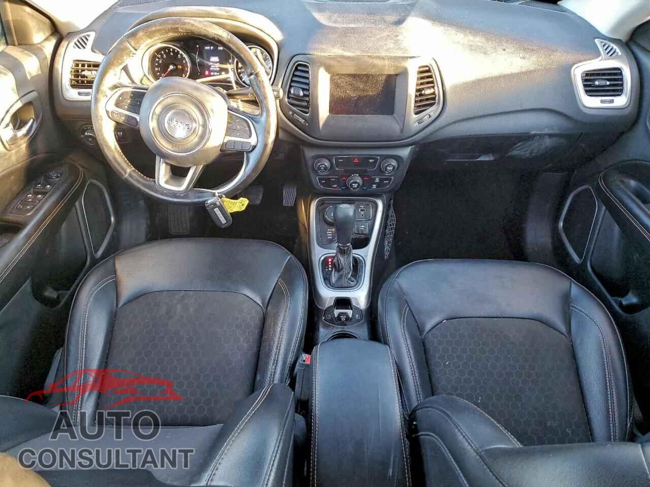 JEEP COMPASS 2020 - 3C4NJDBB7LT135329
