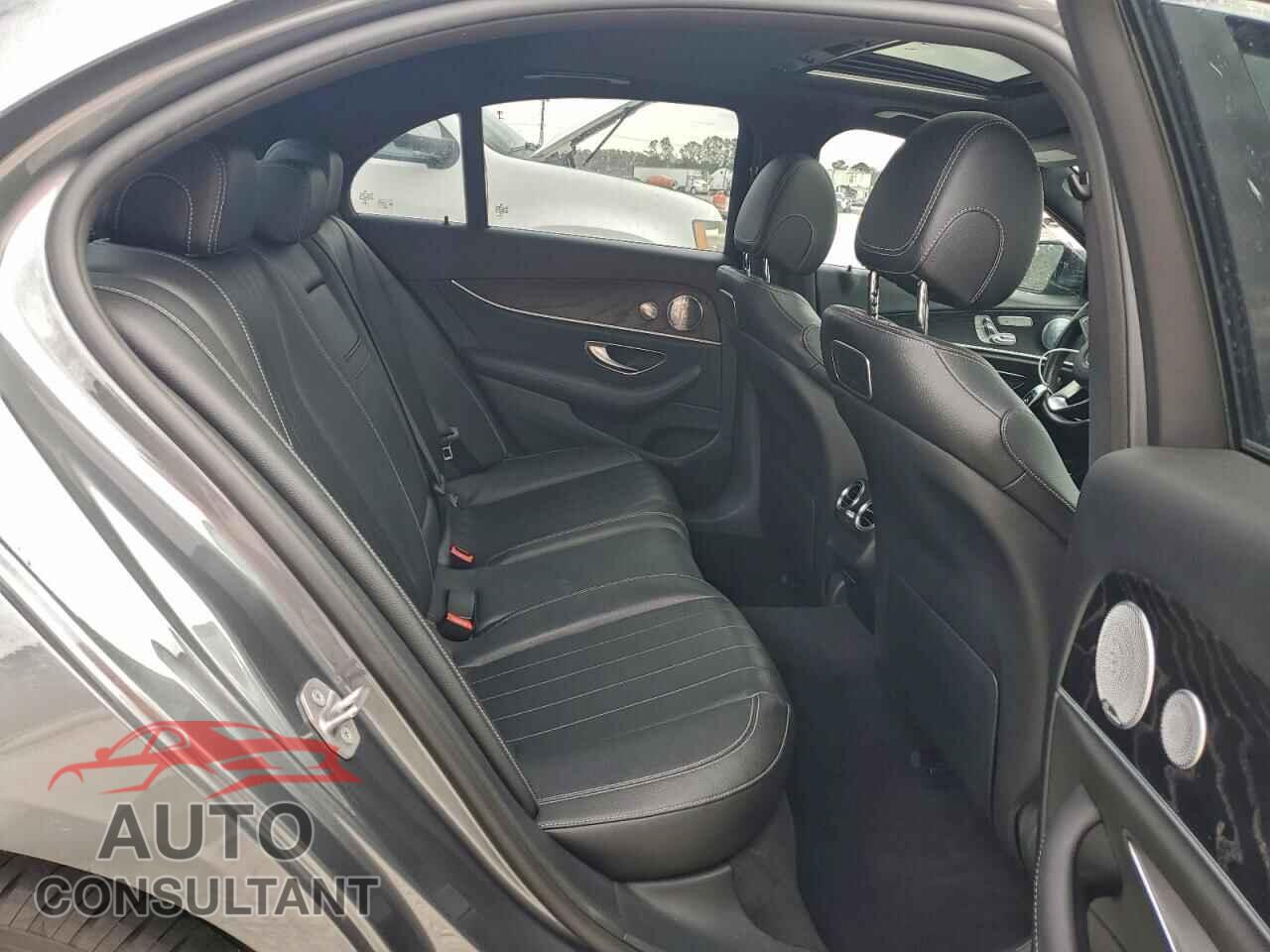 MERCEDES-BENZ E-CLASS 2018 - WDDZF4JB3JA321111