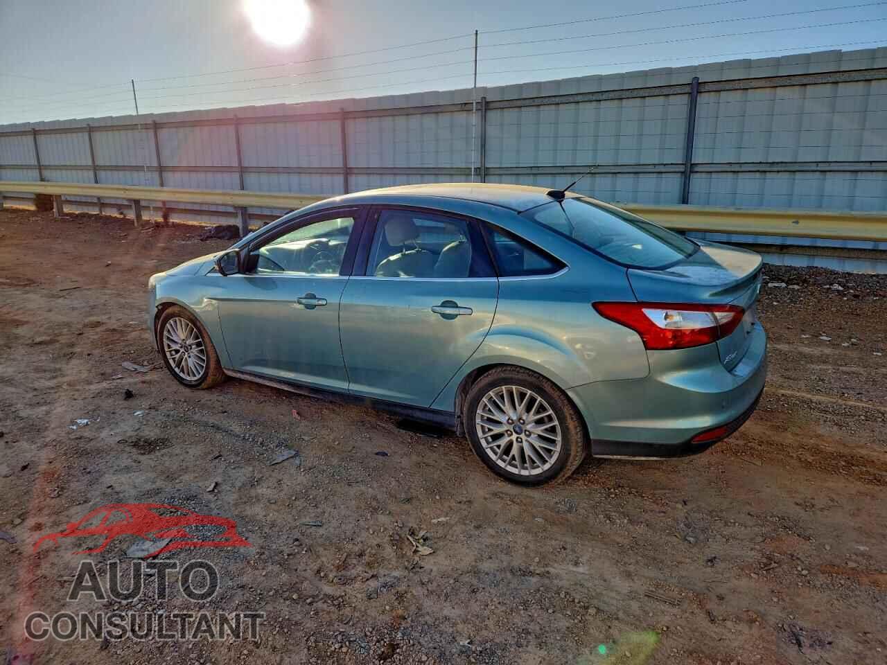 FORD FOCUS 2012 - 1FAHP3H22CL282818