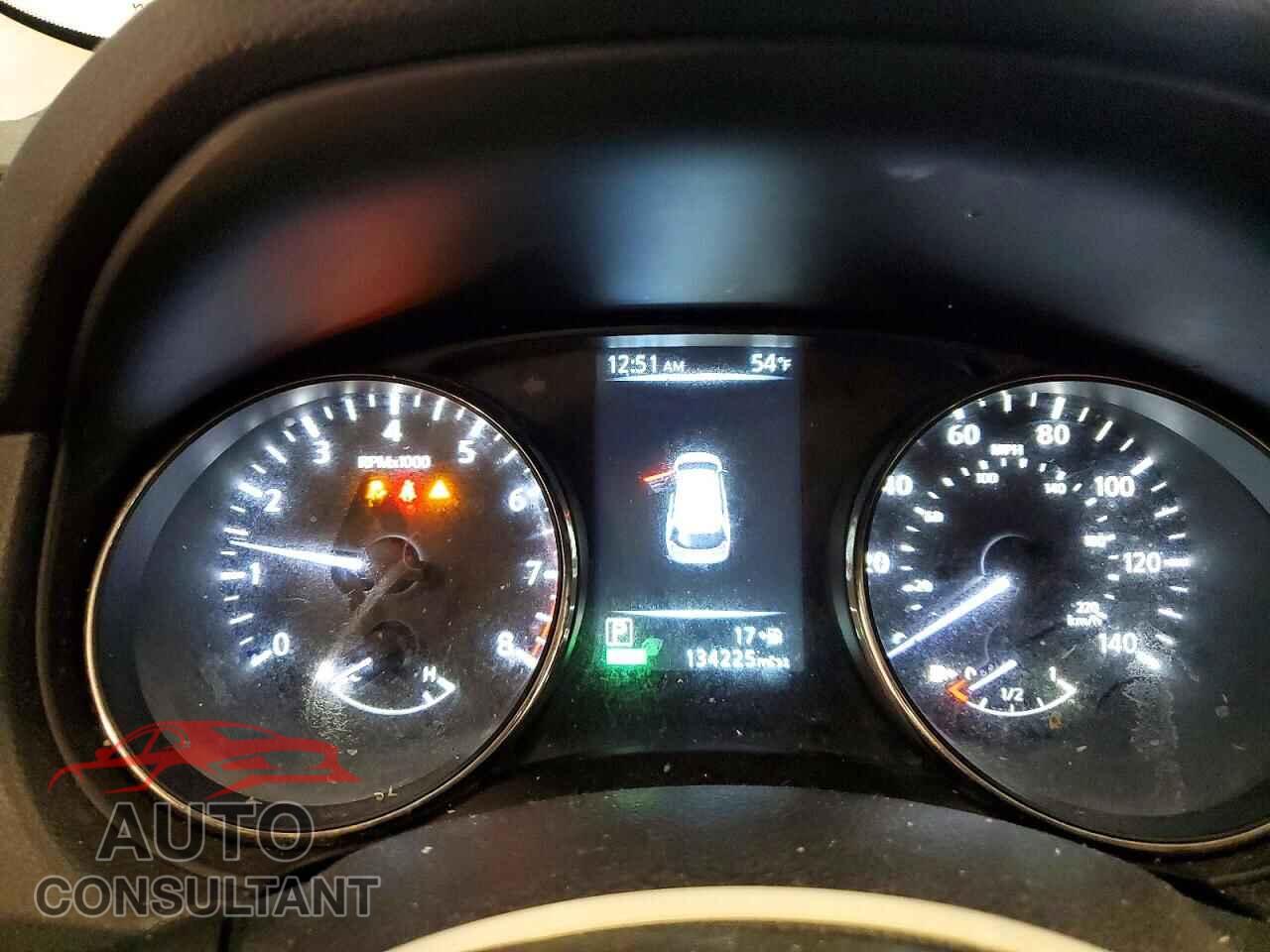 NISSAN ROGUE 2017 - KNMAT2MV1HP522927