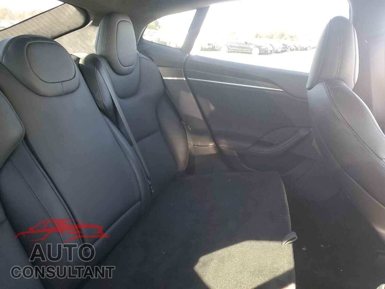 TESLA MODEL S 2022 - 5YJSA1E55NF493781